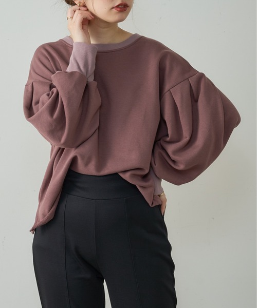 natural couture（ナチュラルクチュール）の「ボリュームスリーブ配色裏毛プルオーバー（スウェット・レディース・グレー/ピンク/オフホワイト/スミクロ・FREE）」の4枚目の写真