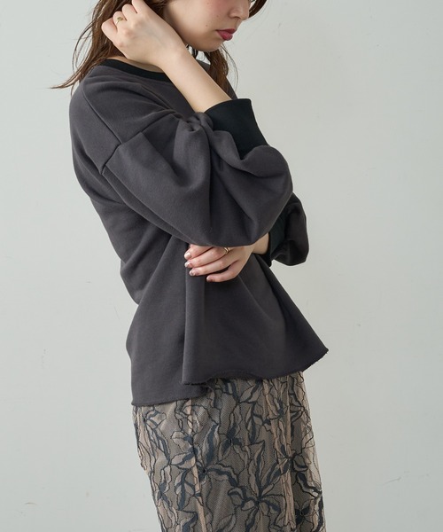 natural couture（ナチュラルクチュール）の「ボリュームスリーブ配色裏毛プルオーバー（スウェット・レディース・グレー/ピンク/オフホワイト/スミクロ・FREE）」の13枚目の写真