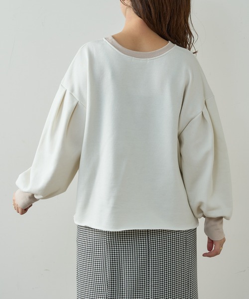 natural couture（ナチュラルクチュール）の「ボリュームスリーブ配色裏毛プルオーバー（スウェット・レディース・グレー/ピンク/オフホワイト/スミクロ・FREE）」の10枚目の写真