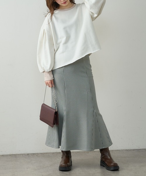 natural couture（ナチュラルクチュール）の「ボリュームスリーブ配色裏毛プルオーバー（スウェット・レディース・グレー/ピンク/オフホワイト/スミクロ・FREE）」の5枚目の写真