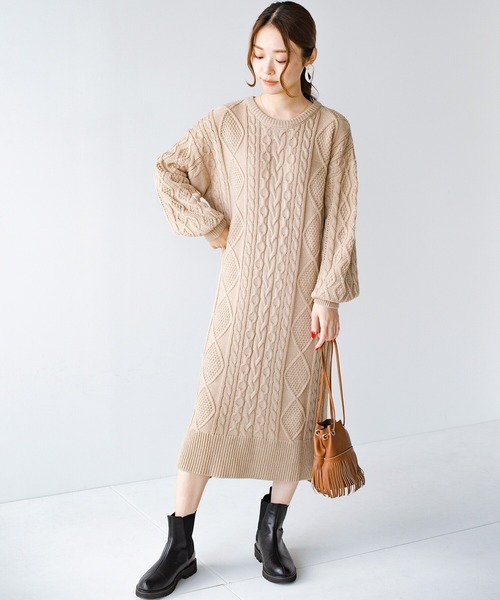 haco!(ハコ)の「ゆるりと着るだけでさっとコーデが決まる!女子のかわいげを2割増しにするケーブルニットワンピース(ワンピース・レディース・ブラウン/ベージュ・X-LARGE/MEDIUM/SMALL/LARGE)」の13枚目の写真