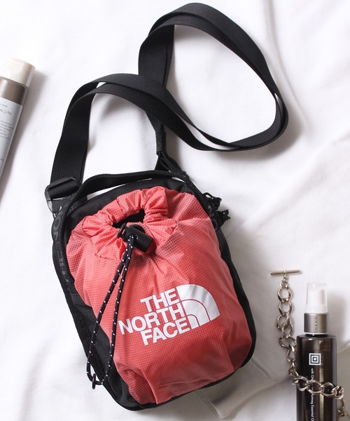THE NORTH FACE(ザノースフェイス)の「【THE NORTH FACE】ユニセックス ノースフェイス Bozer Cross Body ポーチ ボディバッグ NF0A52RY(ボディバッグ/ウエストポーチ・レディース・ライトグレー/ブラック/パープル/ピンク/イエロー/ブルー/グリーン/イエロー系その他/バイオレット/ライム/フレッシュイエロー/ホワイト/セージグリーン・FREE)」の13枚目の写真
