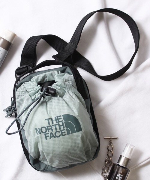 THE NORTH FACE(ザノースフェイス)の「【THE NORTH FACE】ユニセックス ノースフェイス Bozer Cross Body ポーチ ボディバッグ NF0A52RY(ボディバッグ/ウエストポーチ・レディース・ライトグレー/ブラック/パープル/ピンク/イエロー/ブルー/グリーン/イエロー系その他/バイオレット/ライム/フレッシュイエロー/ホワイト/セージグリーン・FREE)」の6枚目の写真