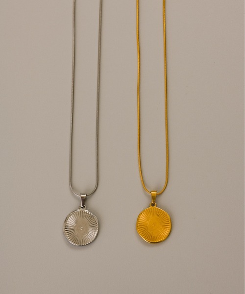 muku（ムク）の「金属アレルギー対応 2wayコインチェーンネックレス / サージカルステンレス/316L（ネックレス・レディース・ゴールド/シルバー・45cm/52cm）」の3枚目の写真