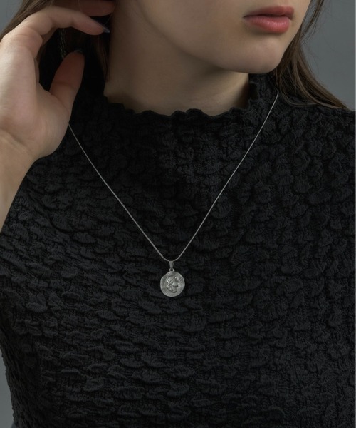 muku（ムク）の「金属アレルギー対応 2wayコインチェーンネックレス / サージカルステンレス/316L（ネックレス・レディース・ゴールド/シルバー・45cm/52cm）」の5枚目の写真