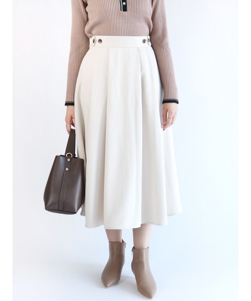 Te chichi(テチチ)の「カルゼタックフレアスカート(スカート・レディース・ベージュ/ネイビー/グリーン・SMALL/MEDIUM)」の2枚目の写真