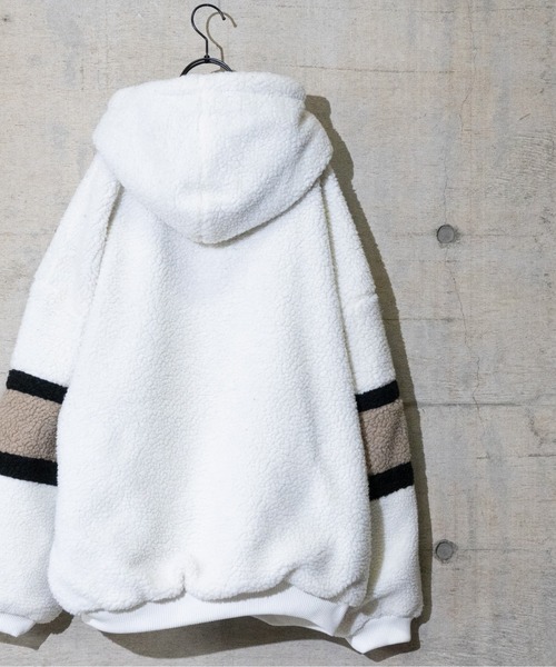 JOHN'S CLOSET(ジョンズクローゼット)の「【13】袖ラインBIGフードボアジャケット(ブルゾン・メンズ・オフホワイト/ブラック/ベージュ/タン・LARGE/MEDIUM)」の8枚目の写真