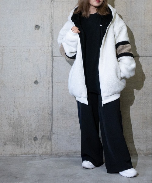 JOHN'S CLOSET(ジョンズクローゼット)の「【13】袖ラインBIGフードボアジャケット(ブルゾン・メンズ・オフホワイト/ブラック/ベージュ/タン・LARGE/MEDIUM)」の12枚目の写真