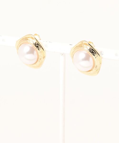 natural couture（ナチュラルクチュール）の「大きめパールイヤリング（イヤリング・レディース・その他1/その他5/その他6/その他2・FREE）」の3枚目の写真