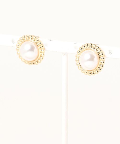 natural couture（ナチュラルクチュール）の「大きめパールイヤリング（イヤリング・レディース・その他1/その他5/その他6/その他2・FREE）」の4枚目の写真