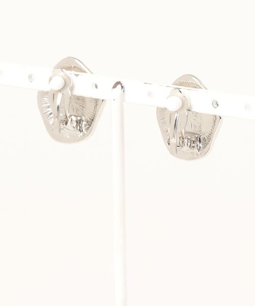 natural couture（ナチュラルクチュール）の「大きめパールイヤリング（イヤリング・レディース・その他1/その他5/その他6/その他2・FREE）」の5枚目の写真