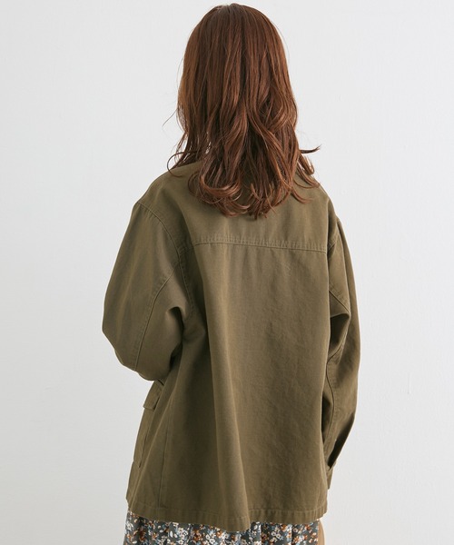 LAVEANGE（ラビアンジェ）の「リメイク風ミリタリーブルゾン（ミリタリージャケット・レディース・ブラック/カーキ/グレイッシュベージュ・L/4L/M/3L/LL/5L）」の7枚目の写真