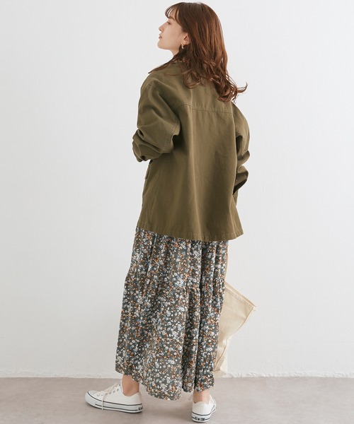 LAVEANGE（ラビアンジェ）の「リメイク風ミリタリーブルゾン（ミリタリージャケット・レディース・ブラック/カーキ/グレイッシュベージュ・L/4L/M/3L/LL/5L）」の11枚目の写真