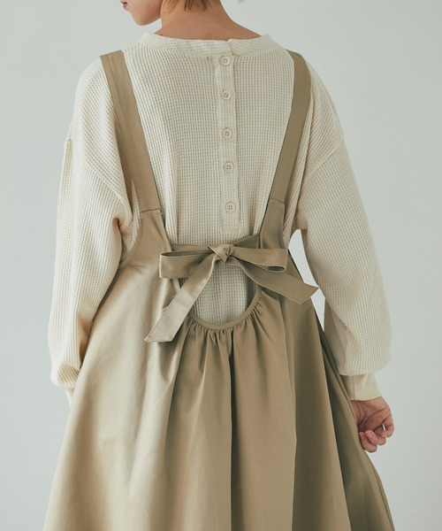 and R（アンドアール）の「うしろリボンワンピース（ジャンパースカート・レディース・ベージュ/ブラック・FREE）」の13枚目の写真
