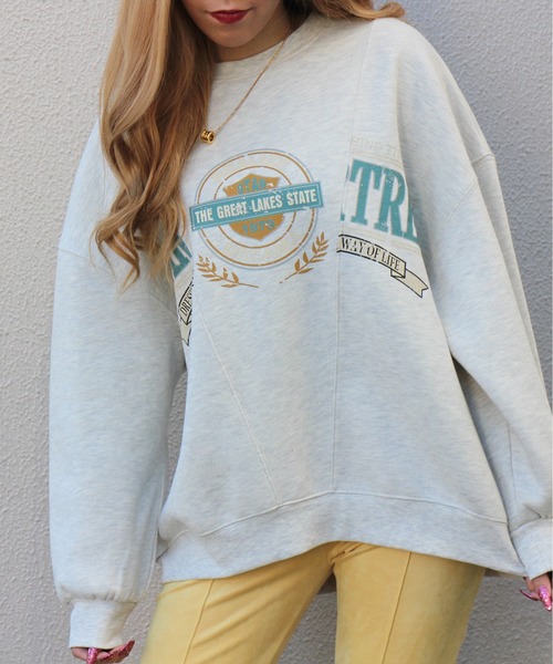 one way（ワンウェイ）の「【oneway Jeans】切り替えエンブレムロゴ裏起毛スウェットトレーナー（スウェット・レディース・ライトグレー/ブラック/ライトブラウン/ライトグリーン/ライトブルー・FREE）」の3枚目の写真