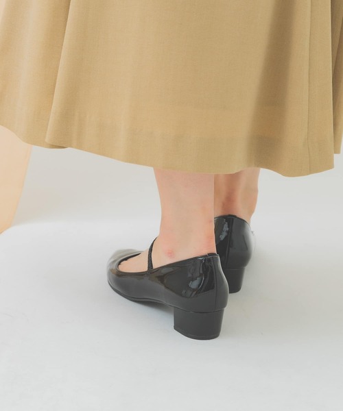 RODE SKO（ロデスコ）の「『MADE IN JAPAN』3センチストラップパンプス（パンプス・レディース・ブラック・38/36/37）」の4枚目の写真