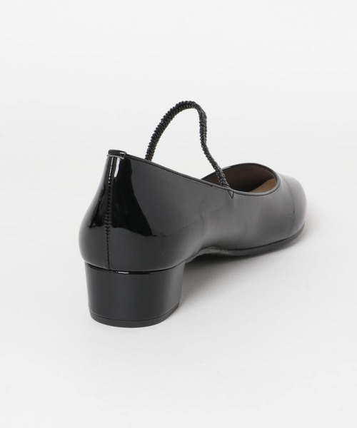 RODE SKO（ロデスコ）の「『MADE IN JAPAN』3センチストラップパンプス（パンプス・レディース・ブラック・38/36/37）」の18枚目の写真