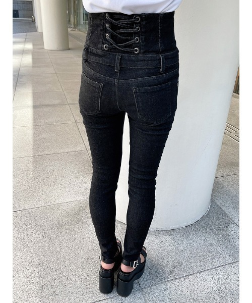 ENVYM（アンビー）の「ハイウエストスキニーＰＴ（デニムパンツ・レディース・インディゴブルー/ブラック・S/M/XS）」の17枚目の写真