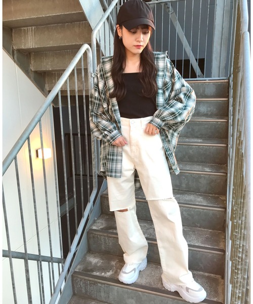 INGNI（イング）の「ニーカッティング／デニムパンツ（デニムパンツ・レディース・グレー/アイボリー/ブルー系その他3・FREE）」の22枚目の写真