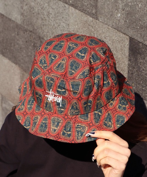 【新品未使用】STUSSY 総柄バケットハット　グレー×レッド　L/XL STUSSY バケットハット マスクパターン 総柄