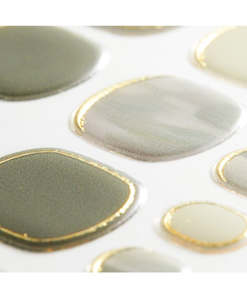 IEDIT（イディット）の「ＩＥＤＩＴ　ベルト・モリゾの色彩を指先で楽しむ　ニュアンスアートネイルシール（ネイルシール/ネイルチップ・レディース・グリーン系その他/ピンク系その他/ブルー系その他・ONE SIZE）」の5枚目の写真