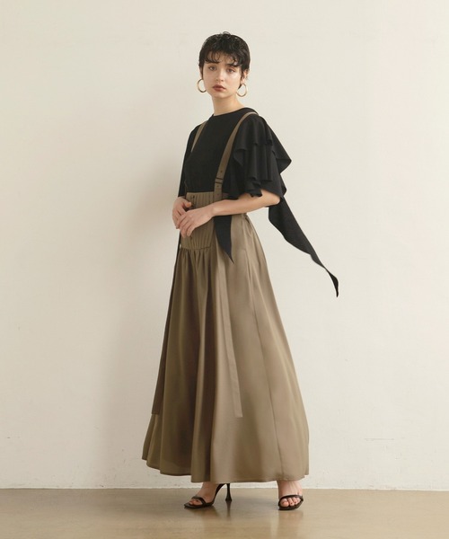 新品　MIELI INVARIANT サスペンダーパンツ MIELI INVARIANT（ミエリインヴァリアント）の「Sand Tuck