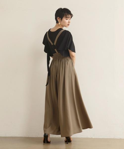 新品　MIELI INVARIANT サスペンダーパンツ MIELI INVARIANT（ミエリインヴァリアント）の「Sand Tuck