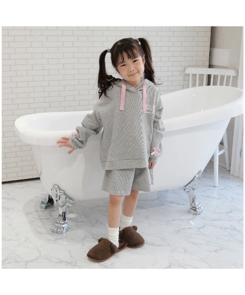 Candychuu（キャンディチュウ）の「【キッズ】親子おそろいワッフルリラックスウェア（ルームウェア/パジャマ・キッズ・ライトグレー/ネイビー・110/120/130）」の3枚目の写真