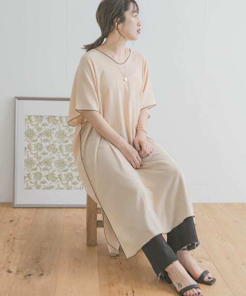 ITEMS URBANRESEARCH(アイテムズ アーバンリサーチ)の「パイピングヨウリュウワンピース(ワンピース・レディース・ネイビー/カーキ/ベージュ・FREE)」の4枚目の写真