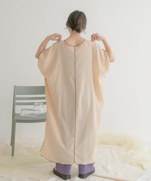 ITEMS URBANRESEARCH(アイテムズ アーバンリサーチ)の「パイピングヨウリュウワンピース(ワンピース・レディース・ネイビー/カーキ/ベージュ・FREE)」の18枚目の写真