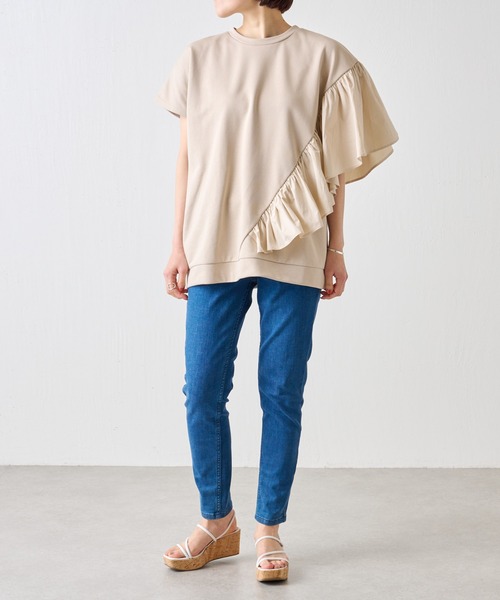 BEARDSLEY（ビアズリー）の「アシメフリルフレンチプルオーバー（Tシャツ/カットソー・レディース・ベージュ/チャコールグレー・FREE）」の8枚目の写真