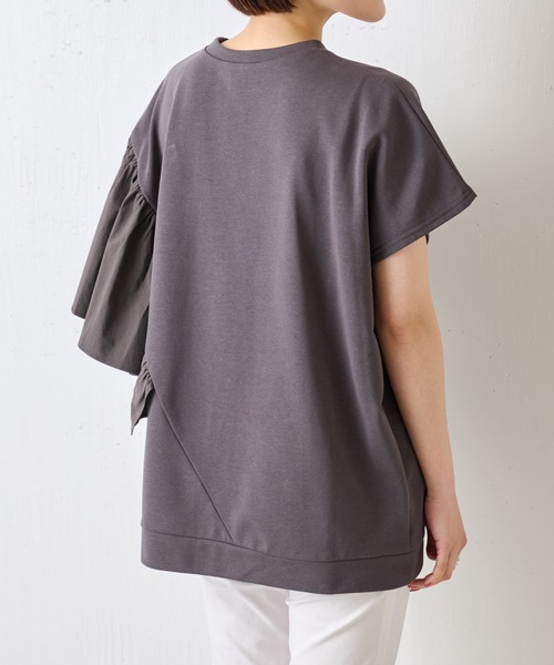 BEARDSLEY（ビアズリー）の「アシメフリルフレンチプルオーバー（Tシャツ/カットソー・レディース・ベージュ/チャコールグレー・FREE）」の7枚目の写真