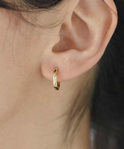 colleca la（コレカラ）の「[stainless]ステンレス・カットフープピアス〈金属アレルギー対応〉（ピアス（両耳用）・レディース・シルバー/ゴールド・ﾌﾘ-）」の5枚目の写真