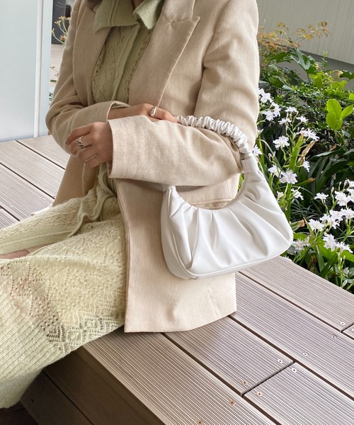 yuue' ( wear )(ユーイ)の「シャーリング2wayワンハンドルバッグ(ハンドバッグ・レディース・ホワイト/ベージュ/ライトブルー・FREE)」の8枚目の写真