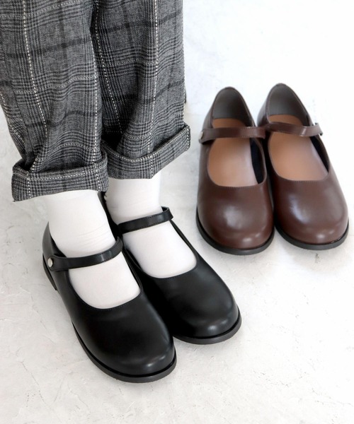 VITALIA ブラック バレエシューズ ストラップ付き　エクストラワイド VITALIA ブラック バレエシューズ ストラップ付き エクストラワイド