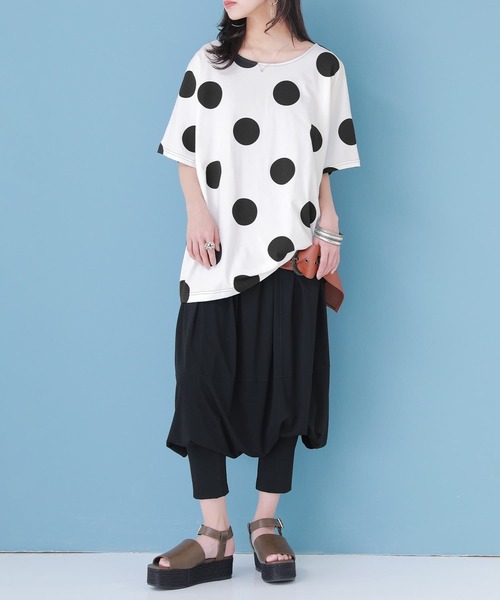 osharewalker（オシャレウォーカー）の「【廃盤】『ドット柄×無地前後2wayTシャツ』（Tシャツ/カットソー・レディース・ブラック×カーキ/ホワイト×ブラック・FREE）」の3枚目の写真