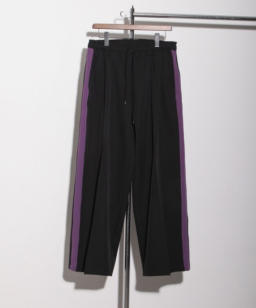 NILWAY(ニルウェイ)の「配色サイドラインリラックスワイドトラックパンツ(スラックス・メンズ・アイボリー/ブラック/グリーン/ライトグレー/ダークブラウン/ピンク・MEDIUM/SMALL/LARGE)」の7枚目の写真