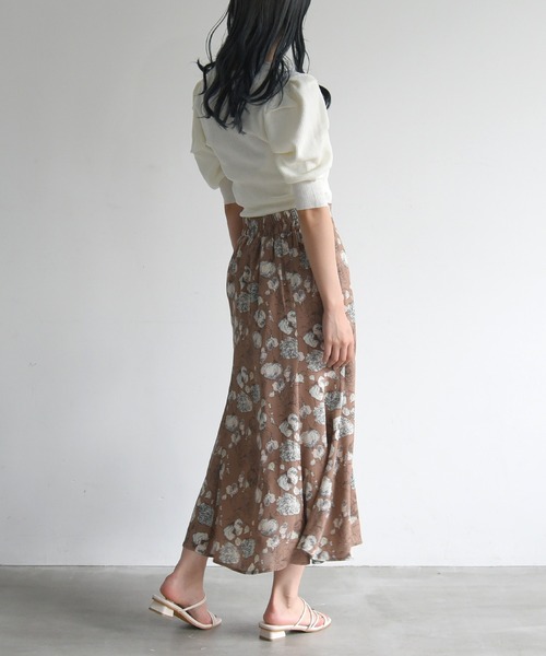 sango(sango)の「変形ニットプルオーバー(Tシャツ/カットソー・レディース・ブラック/パープル/オフホワイト/オレンジ・FREE)」の13枚目の写真