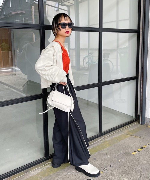 PAGEBOY（ページボーイ）の「パイピング2WAYパンツ（スラックス・レディース・グレイッシュベージュ/ブラック・FREE）」の6枚目の写真