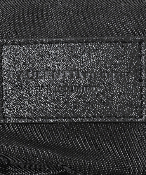 AULENTTI(オウレンティ)の「《別注》【AULENTTI/オウレンティ】バニティバッグ(ショルダーバッグ・レディース・ブラック/ブラウン・FREE)」の20枚目の写真