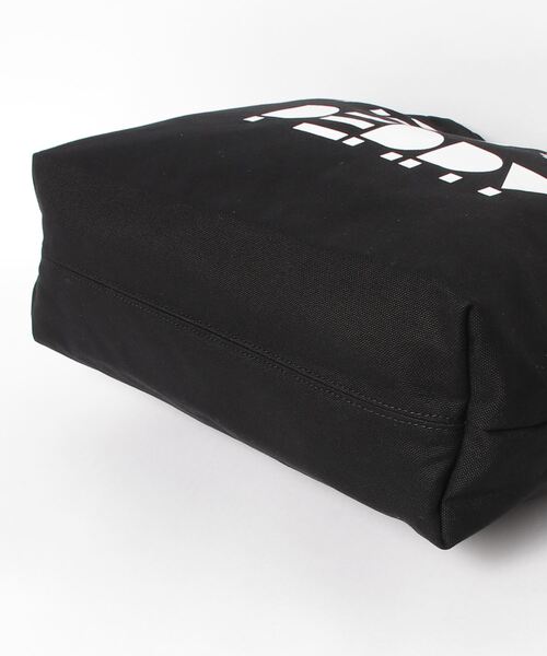 FRED PERRY（フレッドペリー）の「Fred Perry Text Tote Bag