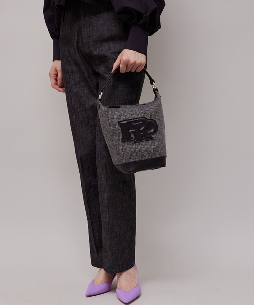 ROPE'（ロペ）の「RPロゴモチーフ2WAYバケットバッグ(素材コンビ)（ショルダーバッグ・レディース・チャコールグレー・FREE）」の16枚目の写真
