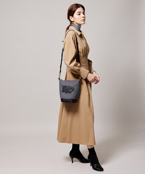 ROPE'（ロペ）の「RPロゴモチーフ2WAYバケットバッグ(素材コンビ)（ショルダーバッグ・レディース・チャコールグレー・FREE）」の14枚目の写真