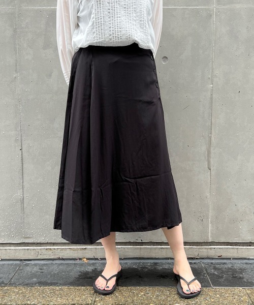 LA MARINE FRANCAISE（マリン フランセーズ）の「テンセルレーヨントラペーズスカート（スカート・レディース・ブラック/ベージュ/ネイビー・FREE）」の18枚目の写真