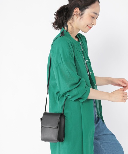 studio CLIP（スタディオクリップ）の「ケース付きポシェット（ショルダーバッグ・レディース・ブラック/ライトブラウン/グリーン・FREE）」の2枚目の写真