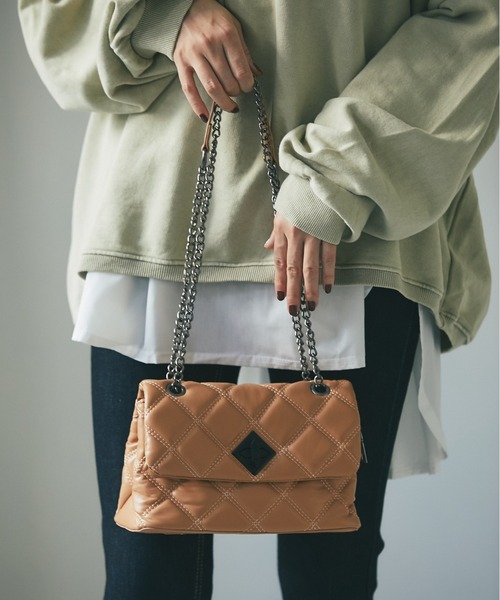 deux amour（ドゥーザムール）の「キルティングチェーンバッグ（ショルダーバッグ・レディース・ホワイト/ブラック/ベージュ/グレー・FRE/MEDIUM）」の16枚目の写真