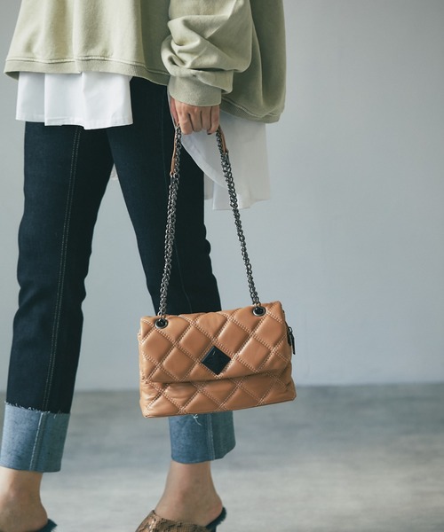 deux amour（ドゥーザムール）の「キルティングチェーンバッグ（ショルダーバッグ・レディース・ホワイト/ブラック/ベージュ/グレー・FRE/MEDIUM）」の17枚目の写真