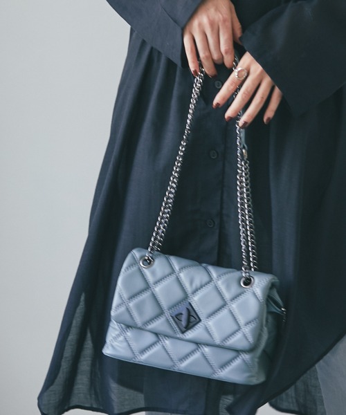 deux amour（ドゥーザムール）の「キルティングチェーンバッグ（ショルダーバッグ・レディース・ホワイト/ブラック/ベージュ/グレー・FRE/MEDIUM）」の12枚目の写真