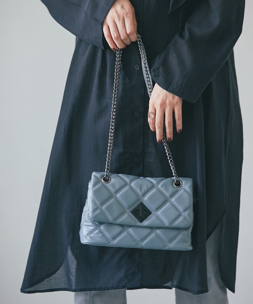 deux amour（ドゥーザムール）の「キルティングチェーンバッグ（ショルダーバッグ・レディース・ホワイト/ブラック/ベージュ/グレー・FRE/MEDIUM）」の13枚目の写真