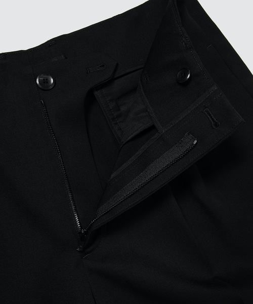 th products(ティーエイチプロダクト)の「QUINN / Wide Tailored Pants(スラックス・メンズ・ブラック/グレー・1/2)」の10枚目の写真